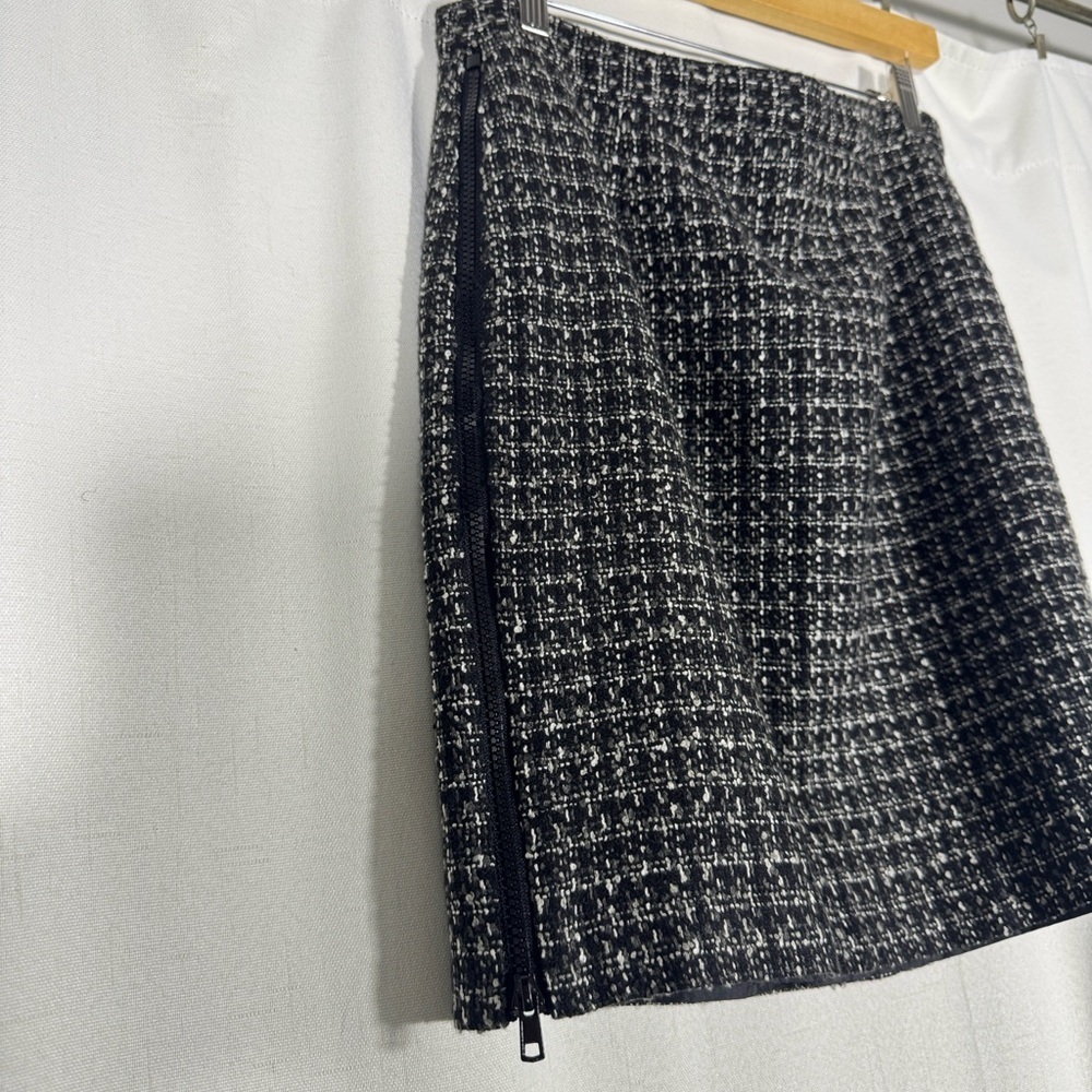 Laundry By Shelli Segal Black and White Tweed Skirt Suit Set - Picture 8 of 12